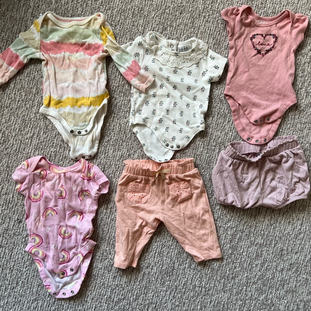 Lot of baby girl clothes includes nicole Miller & more sz 3 months